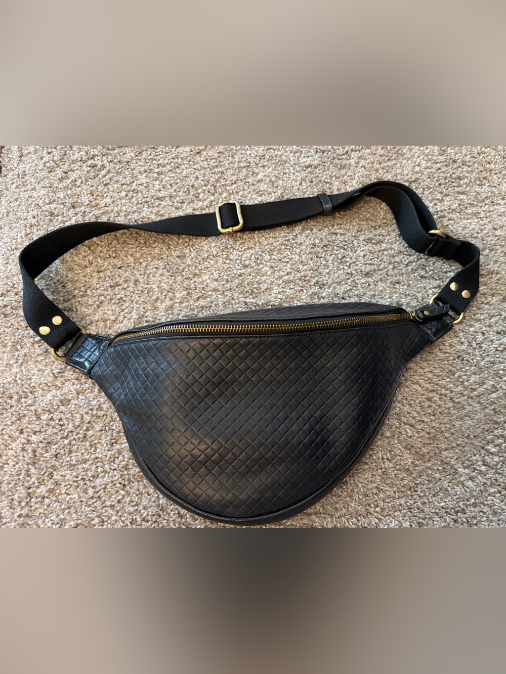 Andar Tatum Crossbody
